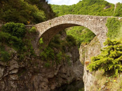 Que découvrir dans les gorges de l’Ardèche ?