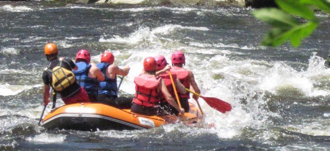 La descente de l’Ardèche à pied : une promenade bucolique et riche en aventure